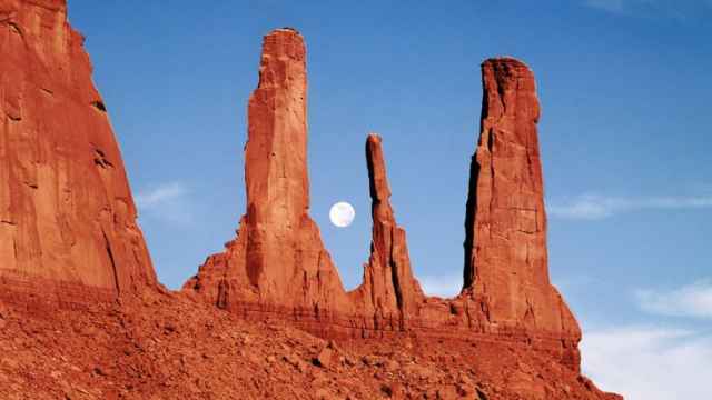 Three Sisters Monument Valley