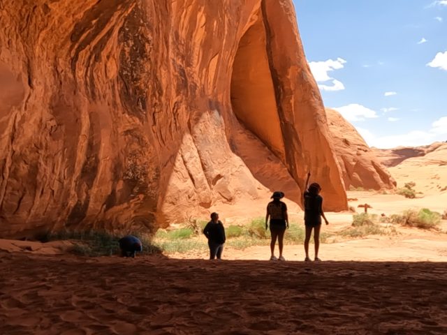 Monument Valley Backcountry Tour-2.5 Hours/10 People Per Tour/Ages 6+